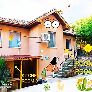  Хостел Pijama House